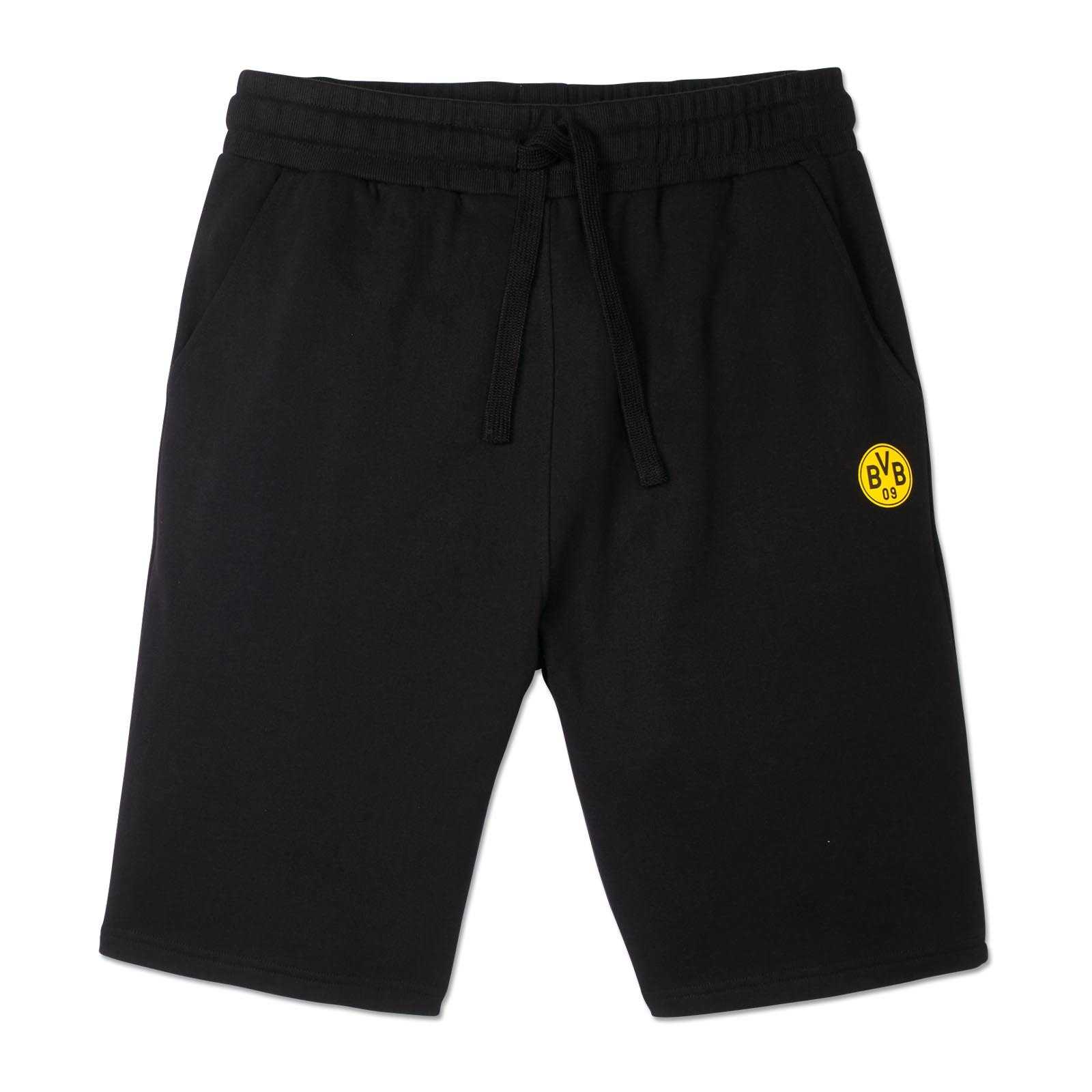 Vorderansicht der BVB CLUB Freizeitshorts in schwarz mit Kordelzug und aufgenähtem gelben BVB-Emblem am linken Bein.