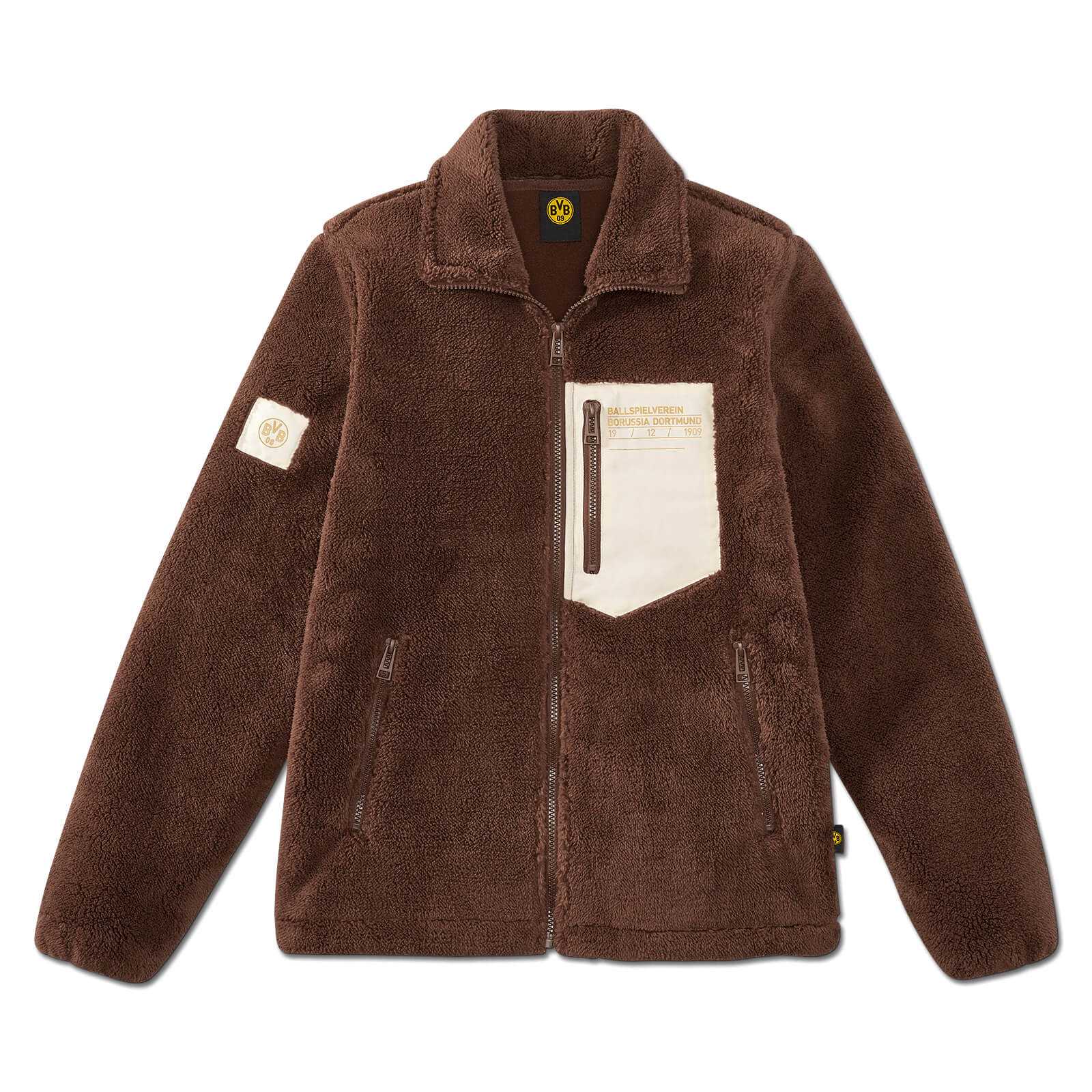 Vorderansicht der braunen BVB Teddy Fleecejacke Frauen mit cremefarbener Brusttasche und BVB-Emblem am Kragen sowie auf dem Ärmel.