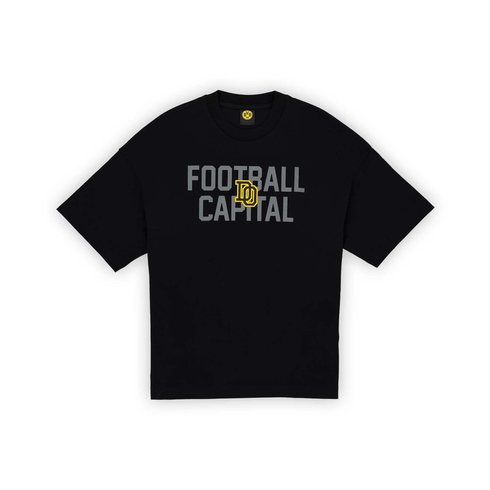 Vorderansicht des BVB College T-Shirts Kinder in Schwarz mit grauem Schriftzug "FOOTBALL CAPITAL" und gelbem BVB-Emblem auf der Brust.
