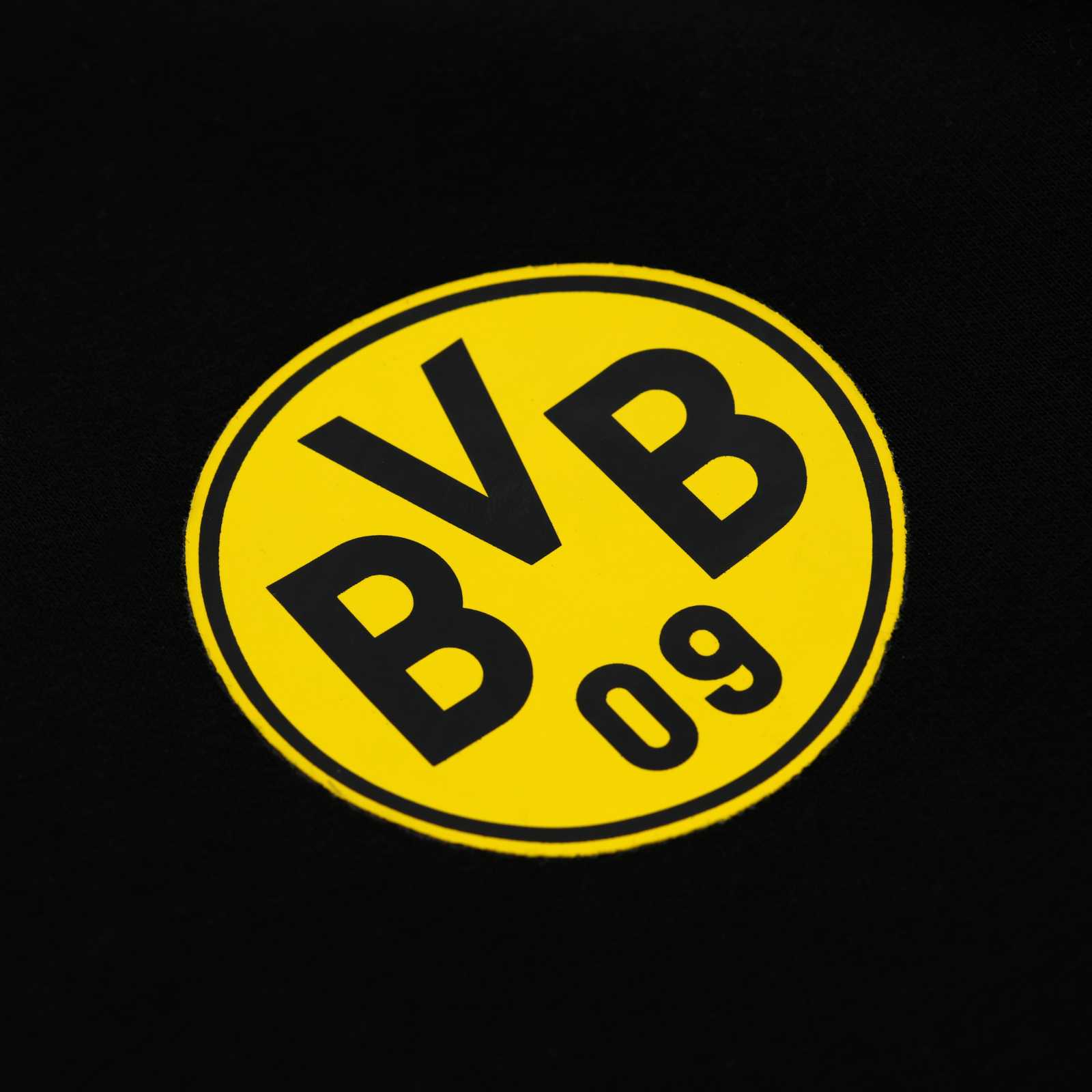 Detailansicht des BVB-Logos auf der Brust