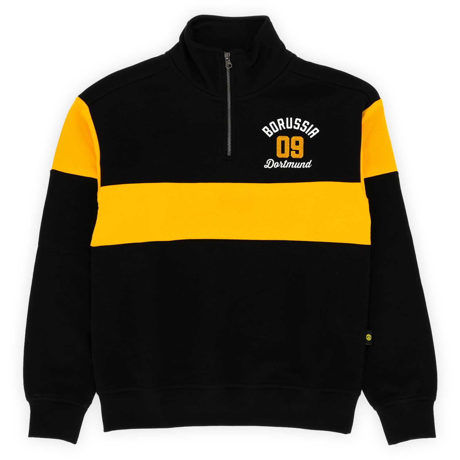 Vorderansicht des schwarzen Zip-Pullovers mit gelbem Streifen und kleinem Print auf der Brust.