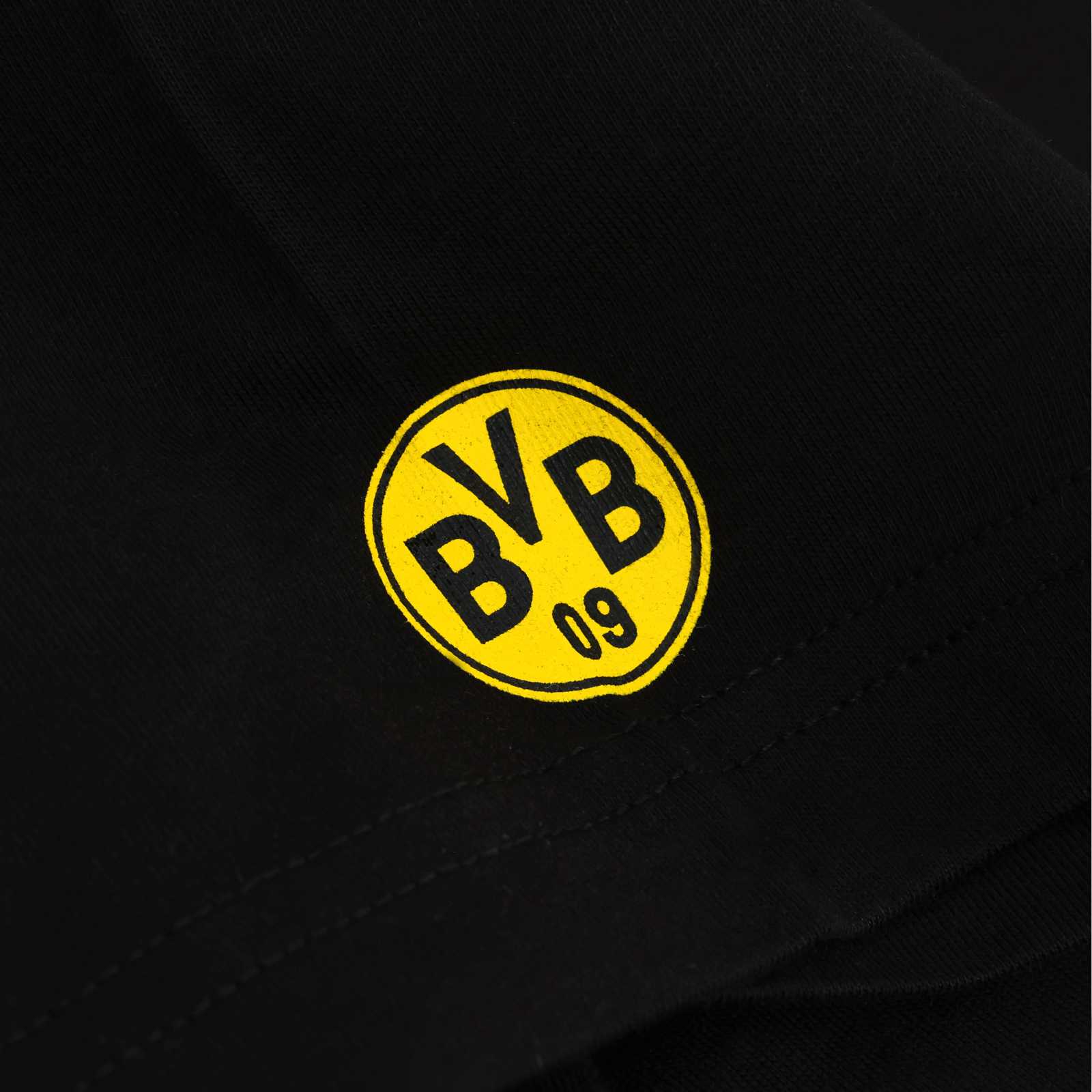 Detailansicht des BVB-Emblems auf dem Ärmel
