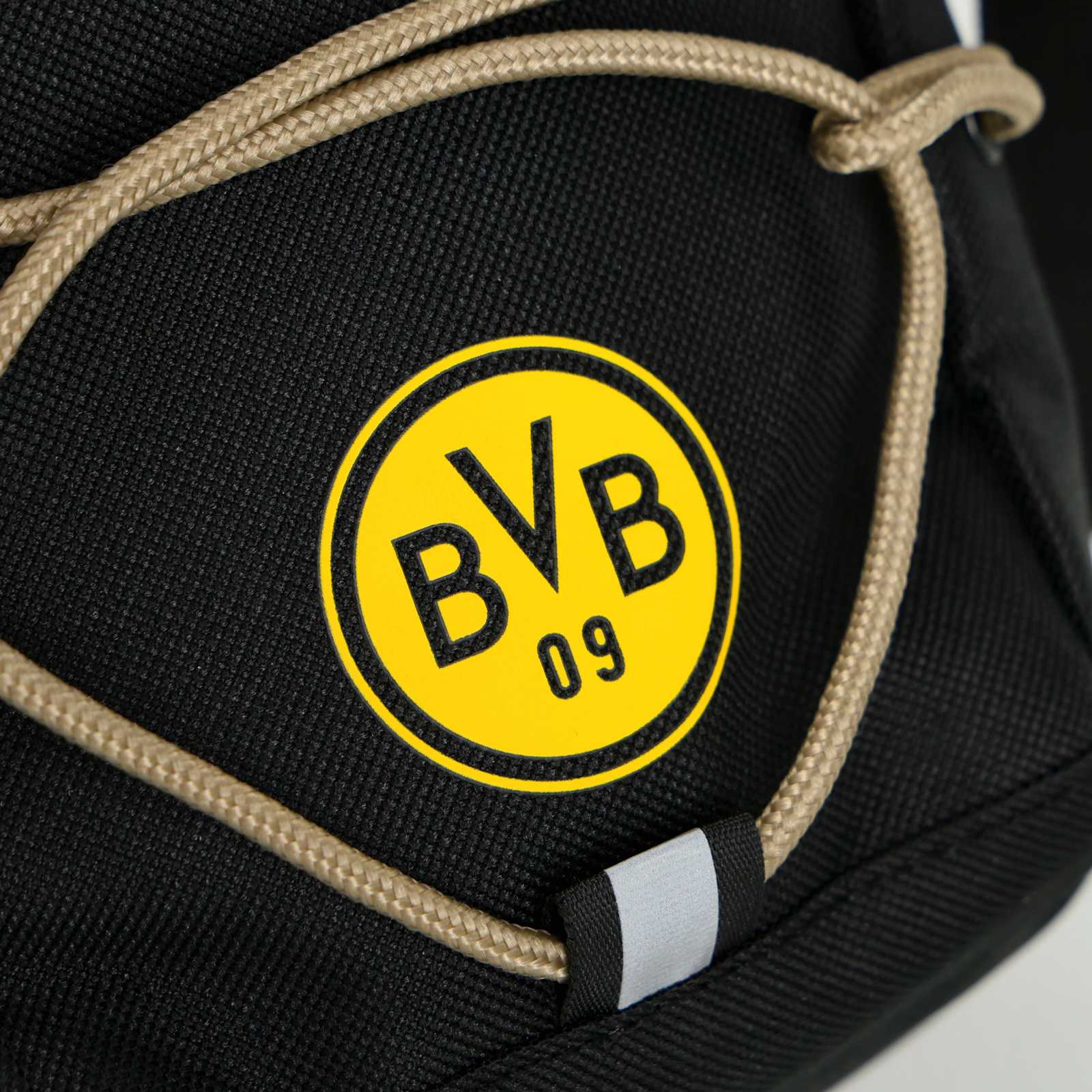 Detailansicht des Retro BVB-Logos